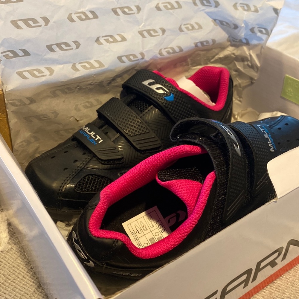 Brand New GAENEAU Womens Spin/Cycling Shoes